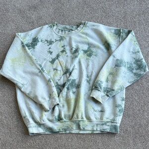 Urban Outfitters
Women Tie-Dye Cozy Sweatshirt